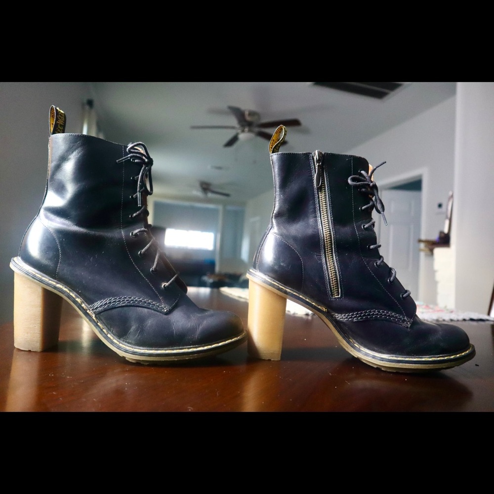 Dr Martens Sadie Boot